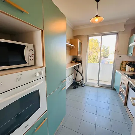 Seaview Terrace: Modern 2-bedroom With Pool * Cannes