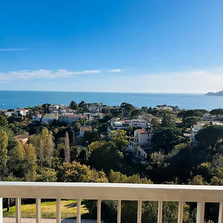 Apartment Seaview Terrace: Modern 2-bedroom With Pool Cannes