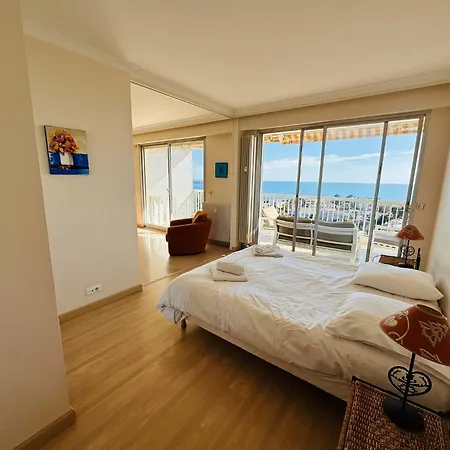 Seaview Terrace: Modern 2-bedroom With Pool * Cannes