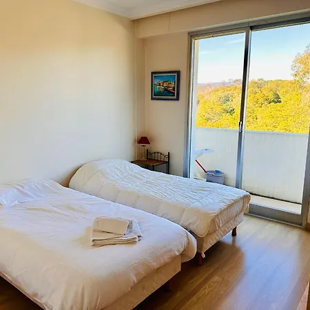 Seaview Terrace: Modern 2-bedroom With Pool *